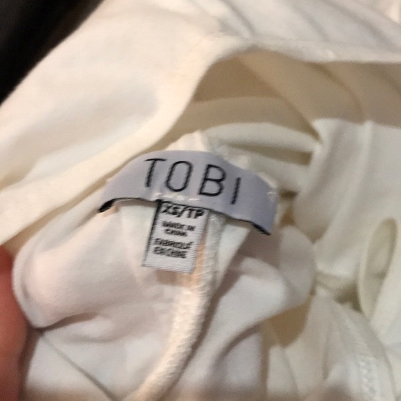 Tobi lace up body suit. Size xs. White - Picture 3 of 3